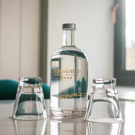 Bloomfield House Hotel, Leisure Club & Ξενοδοχείο Μουλινγκάρ