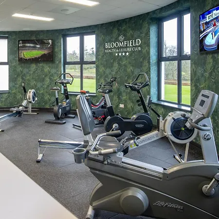 Отель Bloomfield House Hotel, Leisure Club & 4*