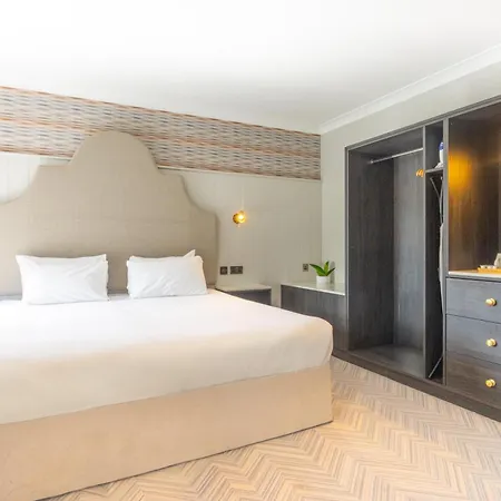 Bloomfield House Hotel, Leisure Club & Μουλινγκάρ