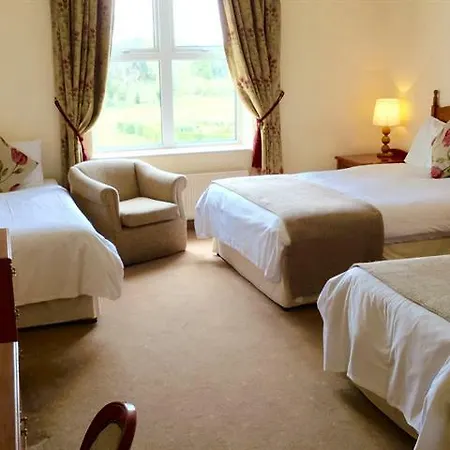 Bloomfield House Hotel, Leisure Club & 4* Μουλινγκάρ