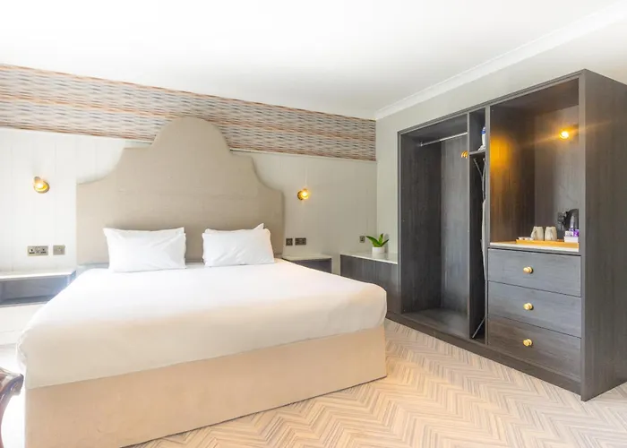 Bloomfield House Hotel, Leisure Club & 멀린가