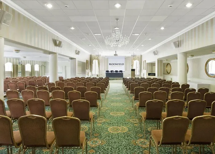 Bloomfield House Hotel, Leisure Club & 호텔 멀린가